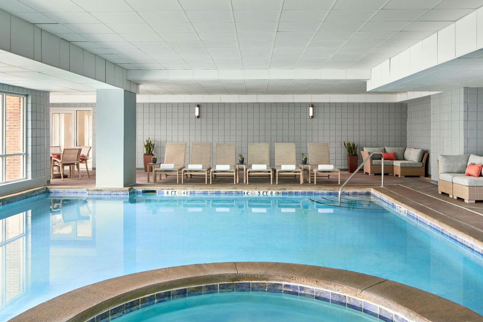 Marriott Shoals Hotel & Spa Флоренс Экстерьер фото