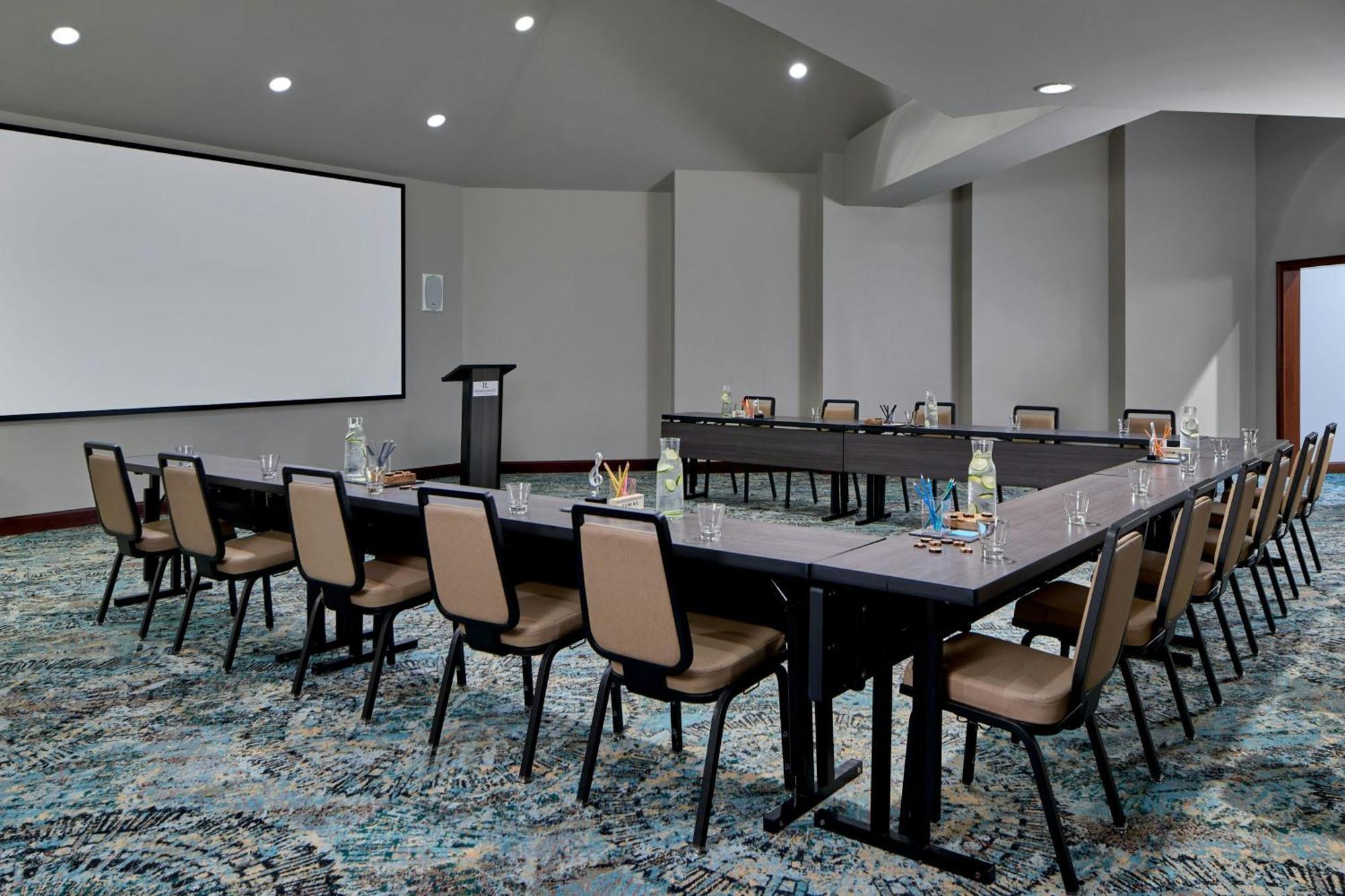 Marriott Shoals Hotel & Spa Флоренс Экстерьер фото